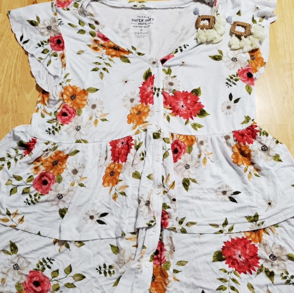 Torrid super super soft shirt